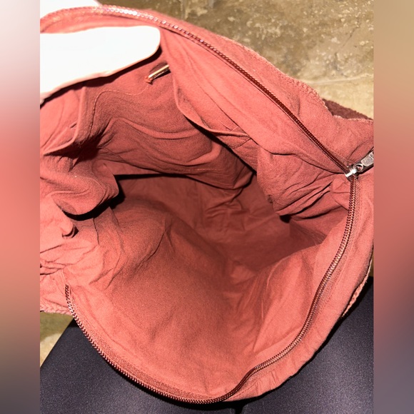 Free People Granny Squares Catch Me Crochet Tote Bag NEW - Picture 10 of 11